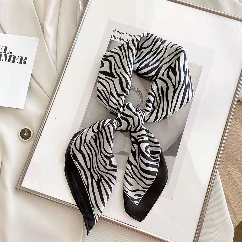 Écharpe carrée imprimée zèbre  - Scarf Silk Square avis et prix